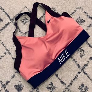 Nike Dry Fit Sportsbra
